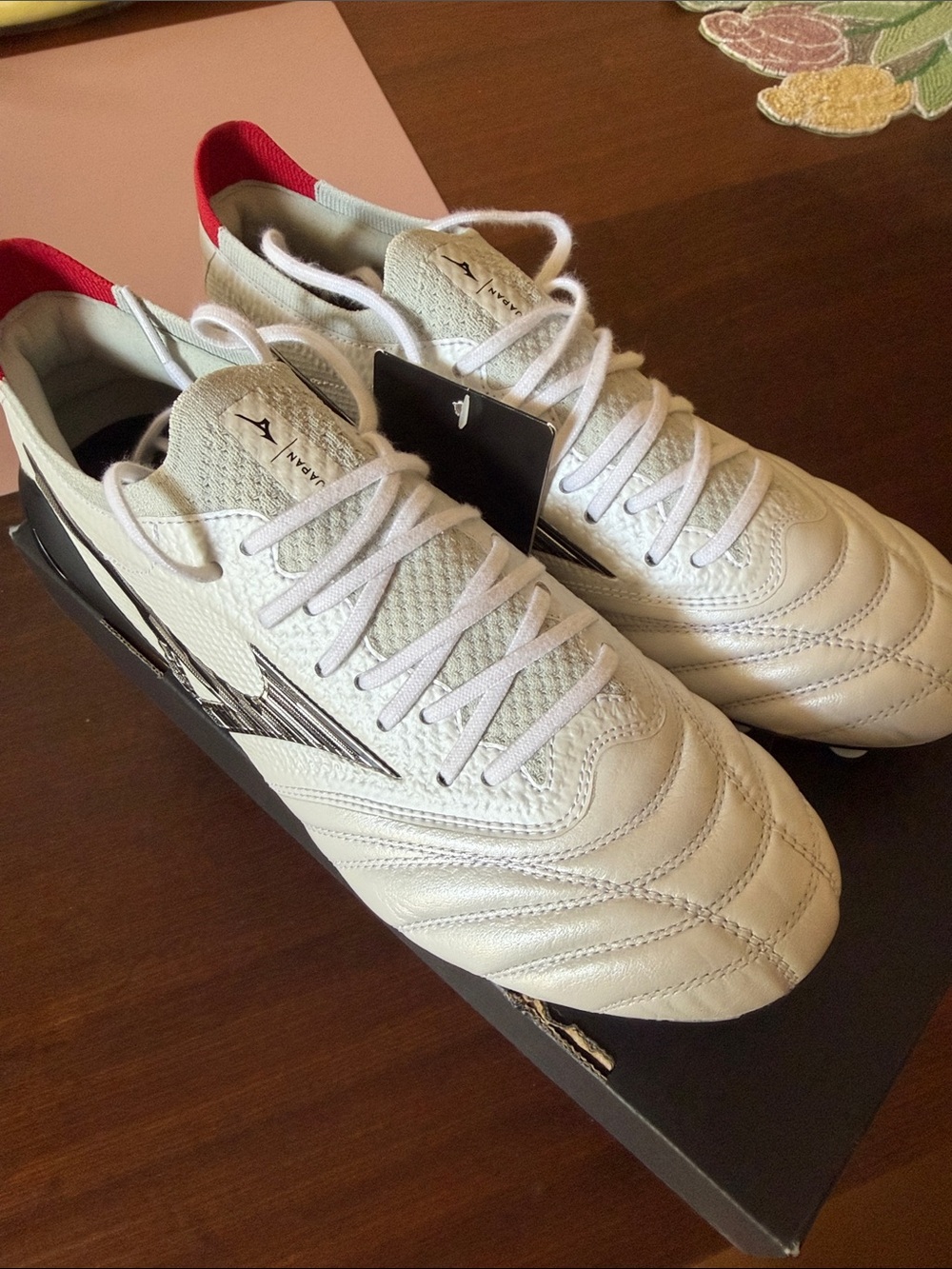 Mizuno White Morelia Neo IV B Japan Soccer Cleats